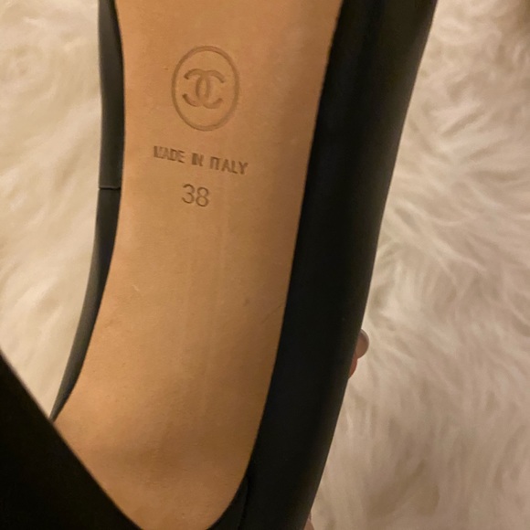 Chanel Cap Toe platform heels - Picture 5 of 6